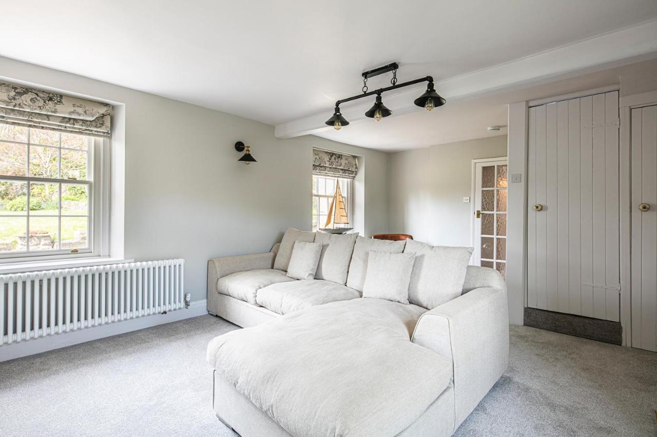 The Belle - A Lovingly Converted Grade II Listed Home From Home In ベイクウェル エクステリア 写真