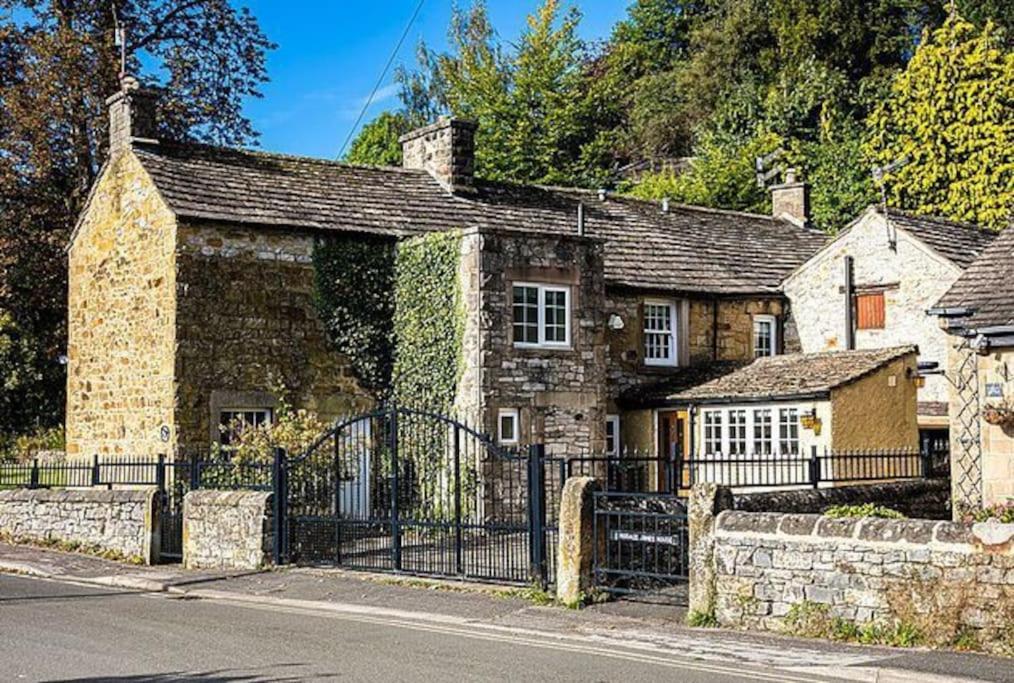 The Belle - A Lovingly Converted Grade II Listed Home From Home In ベイクウェル エクステリア 写真